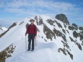 Salita al M. Triomen 2251m. dai Piani dell'Avaro con ciaspole ramponi e picozza nell'ultimo tratto il 4 aprile 2009 - FOTOGALLERY